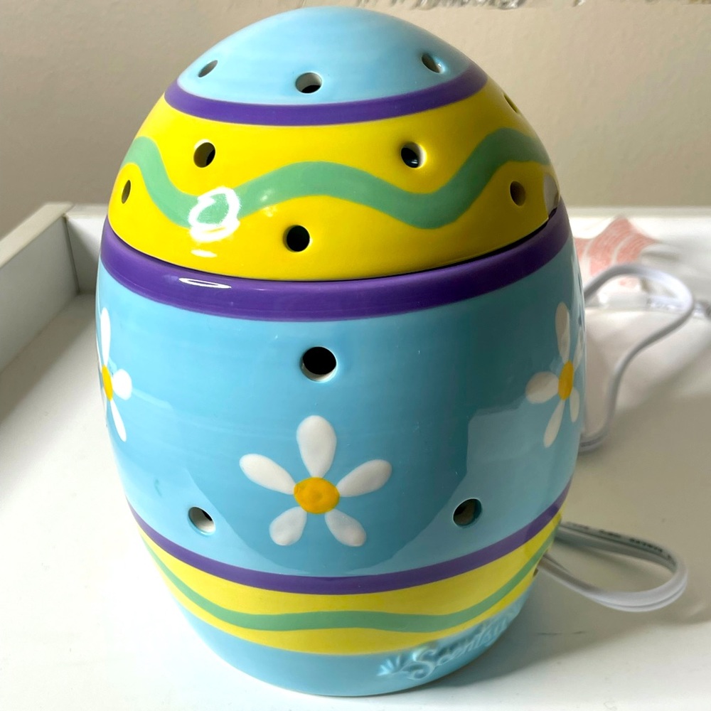 Scentsy Easter Egg Wax Warmer Full Size Holiday Spring Retired 2010